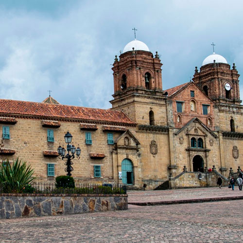 Basilica de nuestra senora de Mongui - Transporte de pasajeros empresarial - Transporte de pasajeros de Bogotá a Monguí