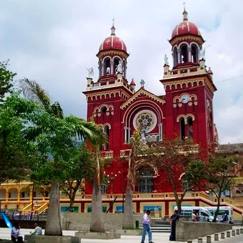 Catedral de la Inmaculada Concepcion caqueza - Transporte de pasajeros empresarial - Transporte de pasajeros de Bogotá a Cáqueza