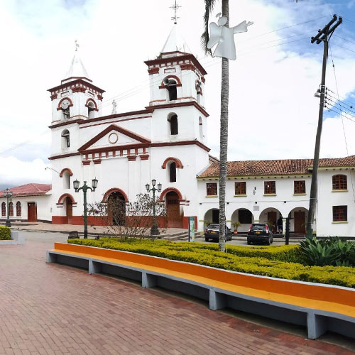 Fomeque Iglesia de la Inmaculada Concepcion - Transporte de pasajeros empresarial - Transporte de pasajeros de Bogotá a Fómeque