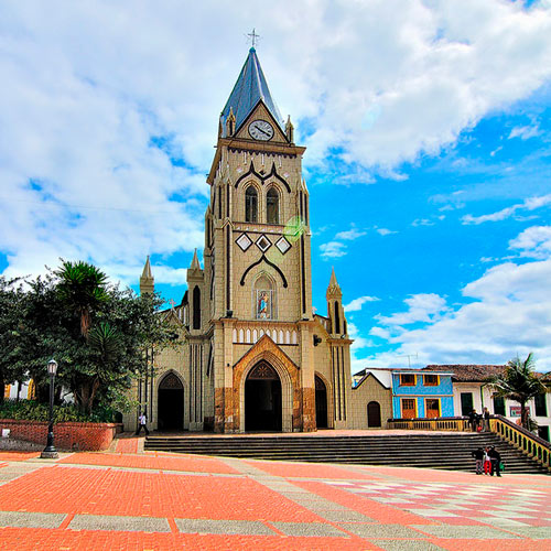 Iglesia de chipaque - Transporte de pasajeros empresarial - Transporte de pasajeros de Bogotá a Chipaque
