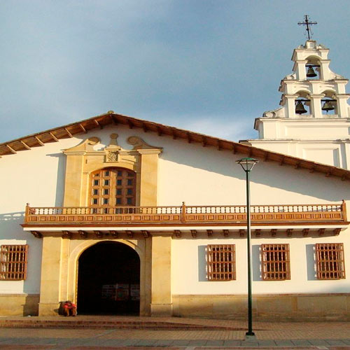 Iglesia la renovacion Chiquinquira - Transporte de pasajeros empresarial - Transporte de pasajeros de Bogotá a Chiquinquirá
