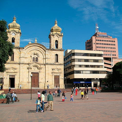 Plaza de los Libertadores Duitama - Transporte de pasajeros empresarial - Transporte de pasajeros de Bogotá a Duitama