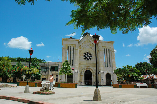 Transporte de Barranquilla a Carmen de Apicalá, Tolima